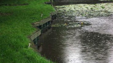 Plastic Piling doe Riverbank, Steam, Pond, Lake, Reservoir, Fishing Lake, Fish Farm Tank, drainage culverts, plastic piling for blocking ditches, full pan pile piling, standard pile piling for Malaysia, Singapore, Brunei