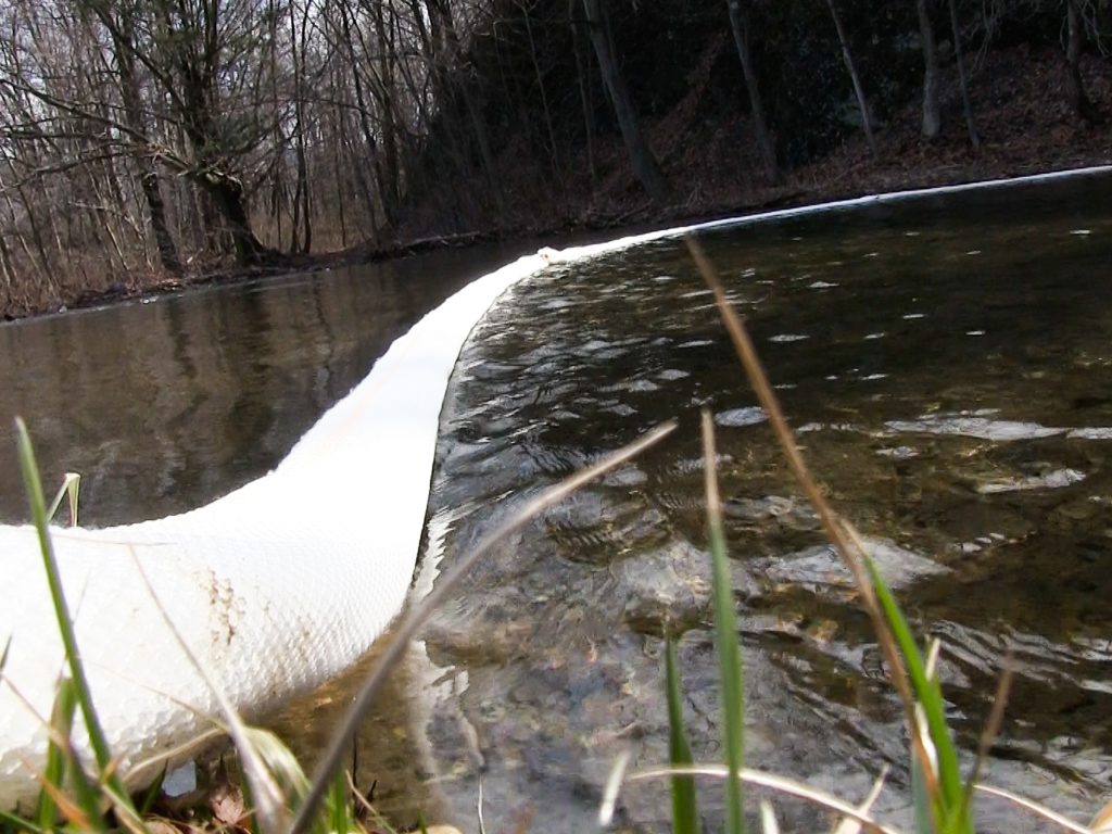 25′ SpillBoa® Oil Absorbent Boom SPLVM033-Malaysia Singapore Brunei1